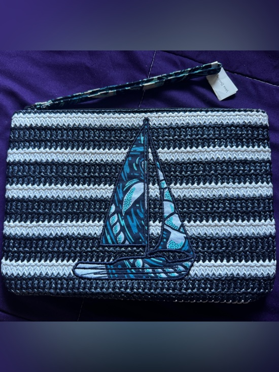 Vera Bradley Handbags - Vera Bradley Sailboat Straw Beach Wristlet Clutch NWT